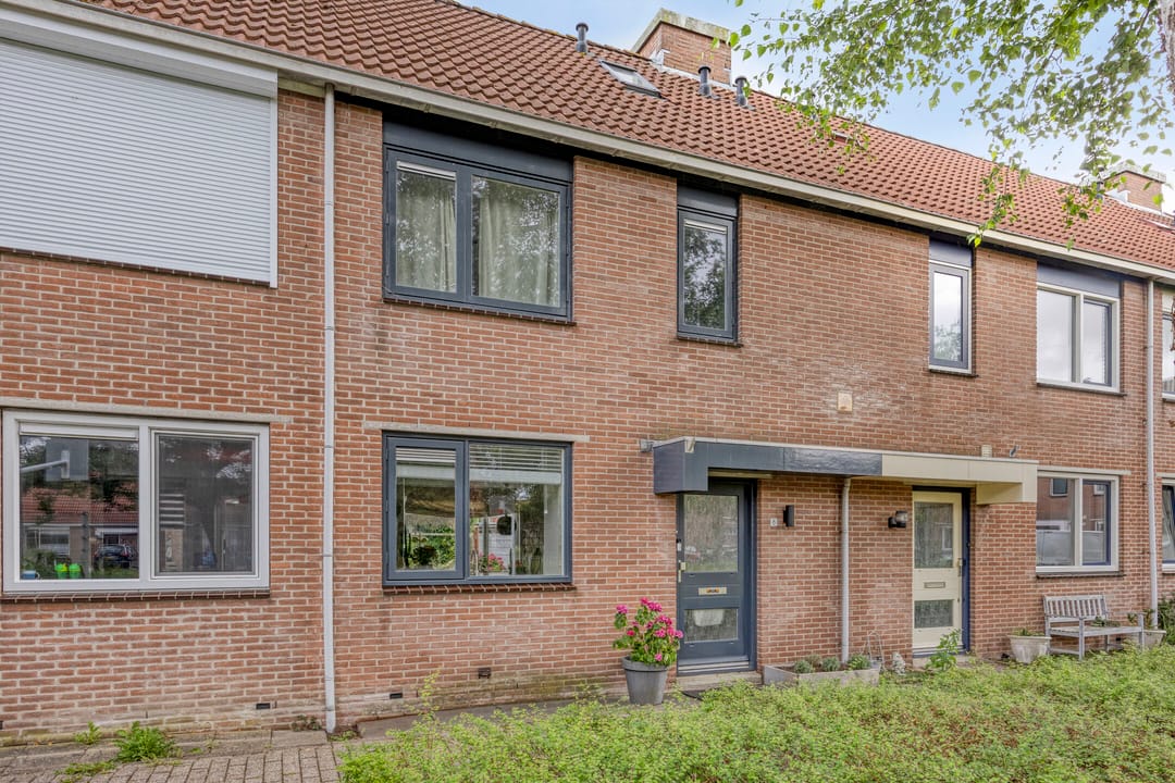 Foto 1 van Weegbreestraat 8