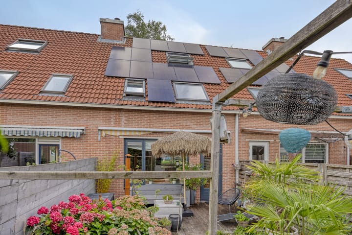 Foto 2 van Weegbreestraat 8