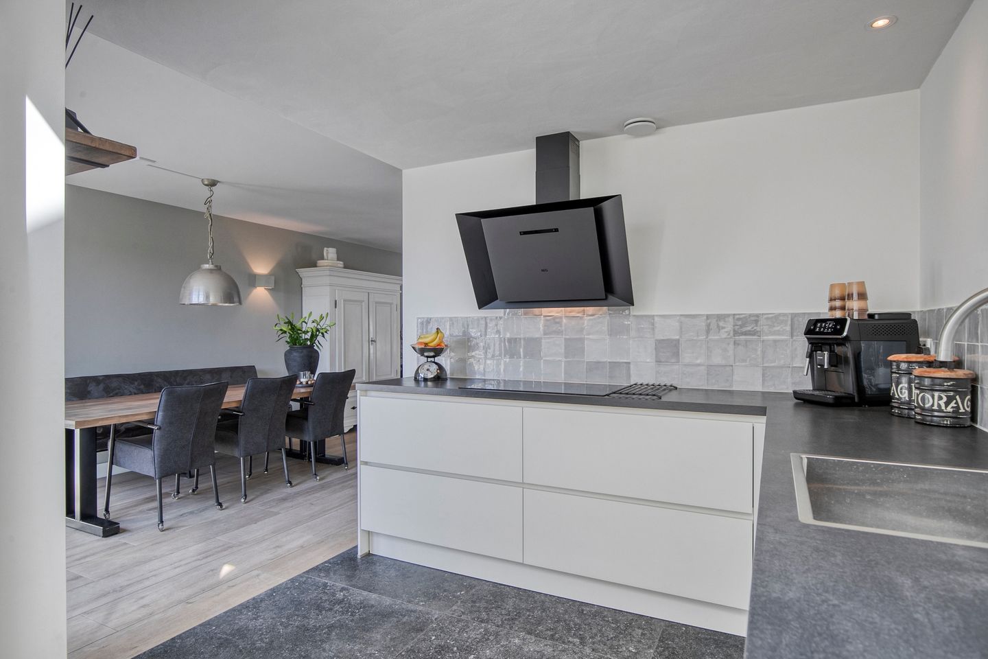 Foto 19 van Zwartewaal 37