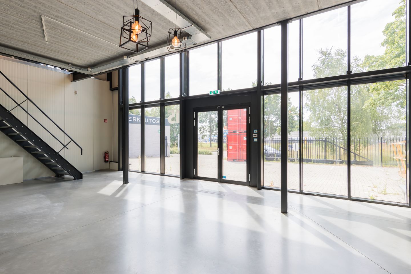 Bekijk foto 2 van Tijvoortsebaan 15