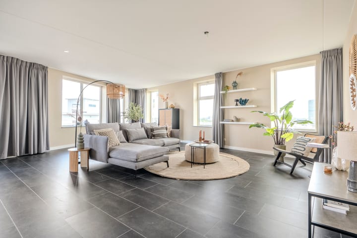 Foto 13 van Emmasingel 31-77