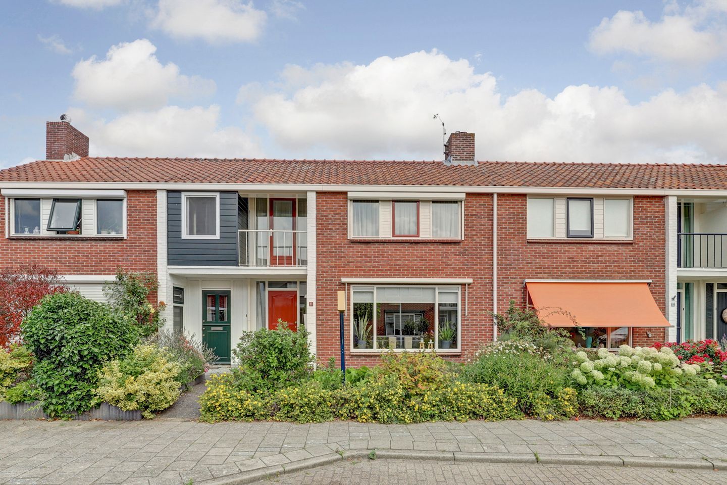 Photo 1 of Zeeasterstraat 11