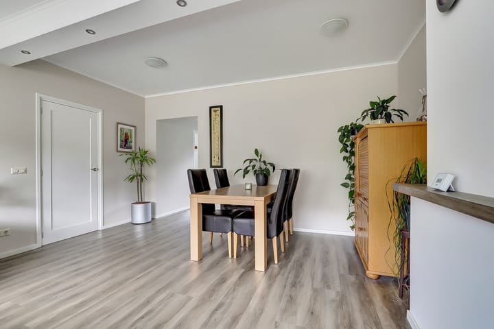 Photo 8 of Zeeasterstraat 11