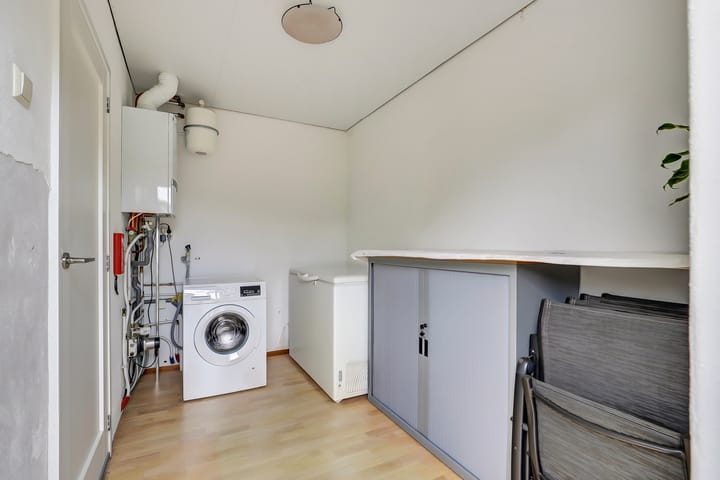 Photo 14 of Zeeasterstraat 11