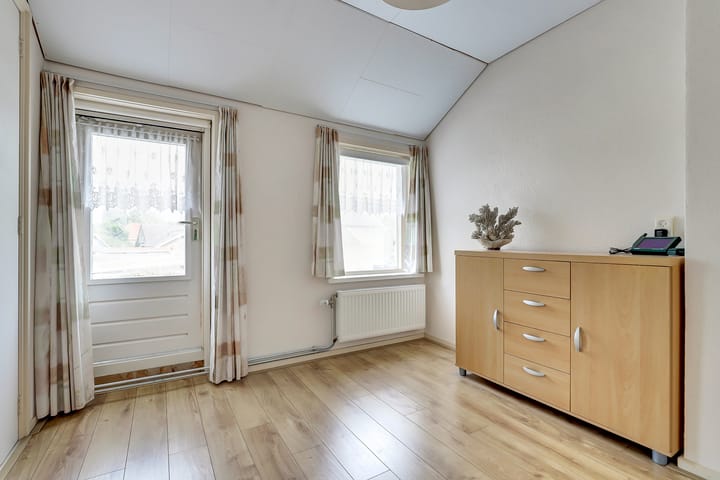 Photo 21 of Zeeasterstraat 11