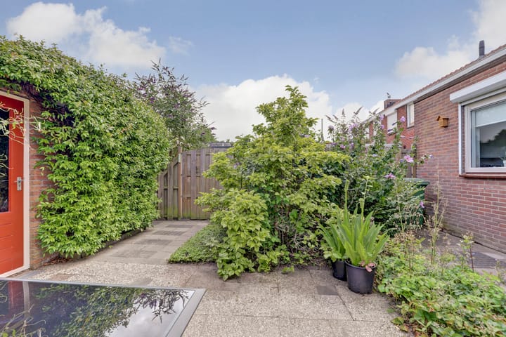 Photo 30 of Zeeasterstraat 11