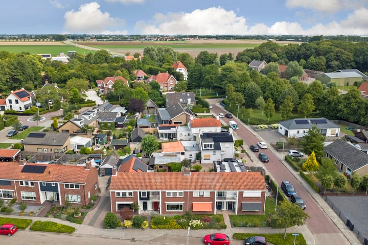 Photo 32 of Zeeasterstraat 11