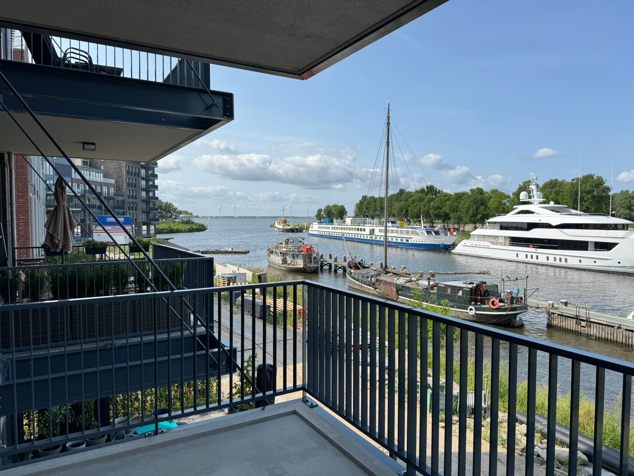 Foto 15 van Stationsplein 46