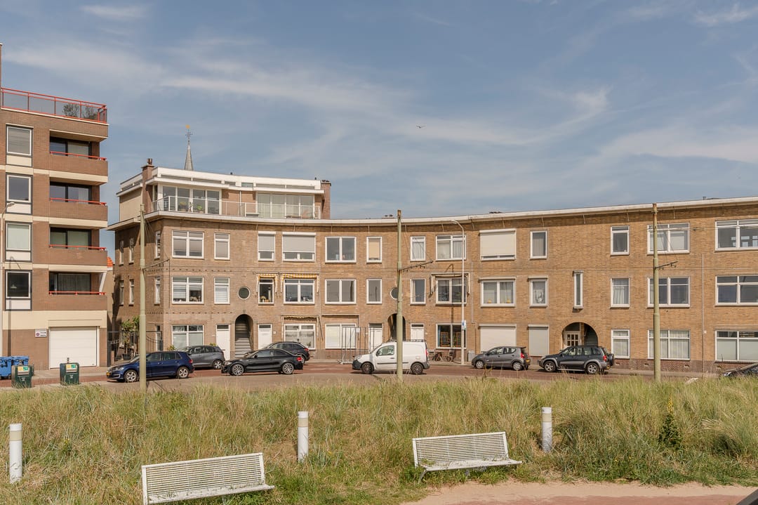 Photo 1 of Zeeruststraat 214