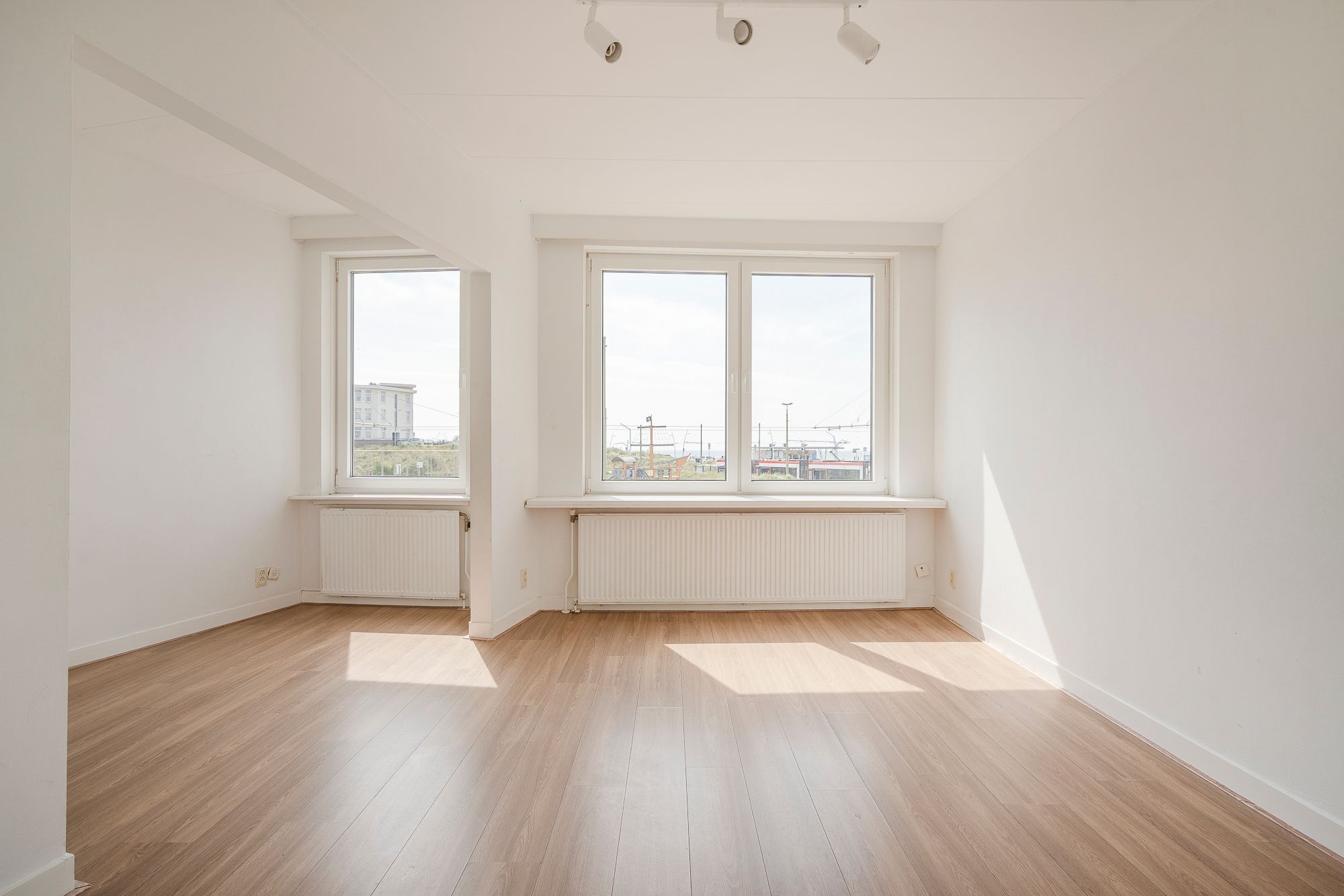 Photo 6 of Zeeruststraat 214