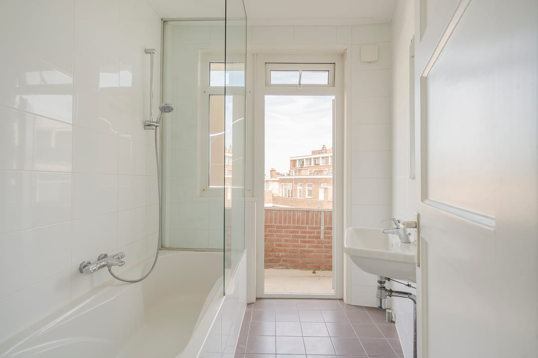 Photo 16 of Zeeruststraat 214