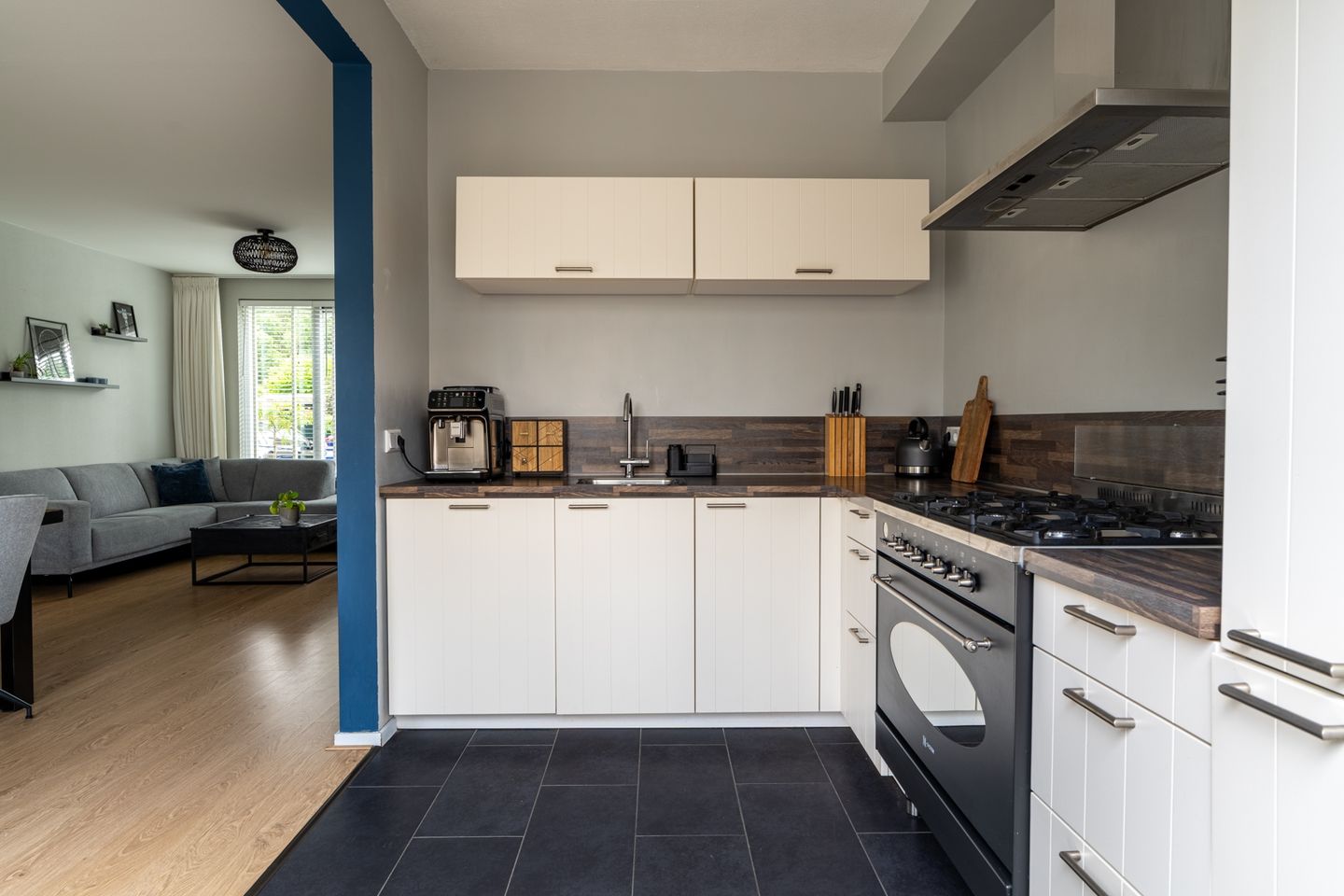 Photo 14 of Van Leeuwenhoeklaan 27