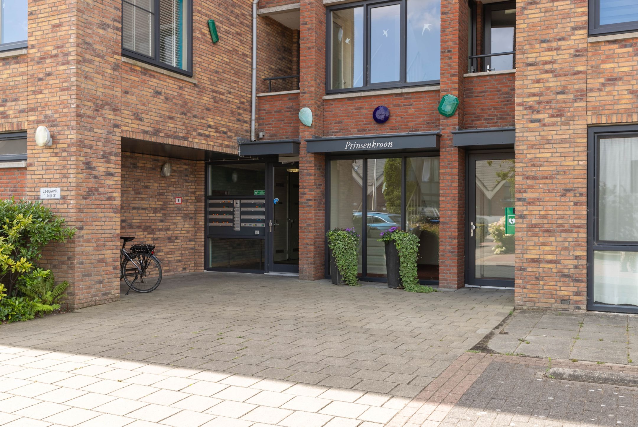 Photo 3 of Leeuwerik 9