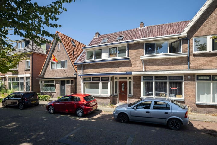 Foto 1 van Burg. Van Marlestraat 47