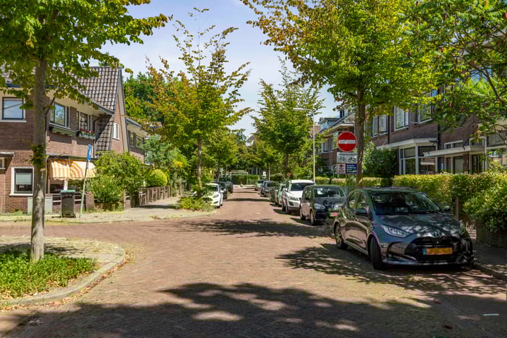 Foto 4 van Burg. Van Marlestraat 47