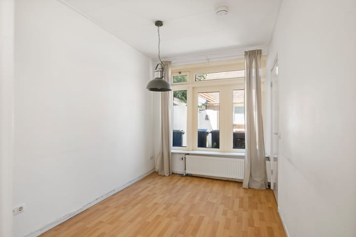 Foto 10 van Burg. Van Marlestraat 47