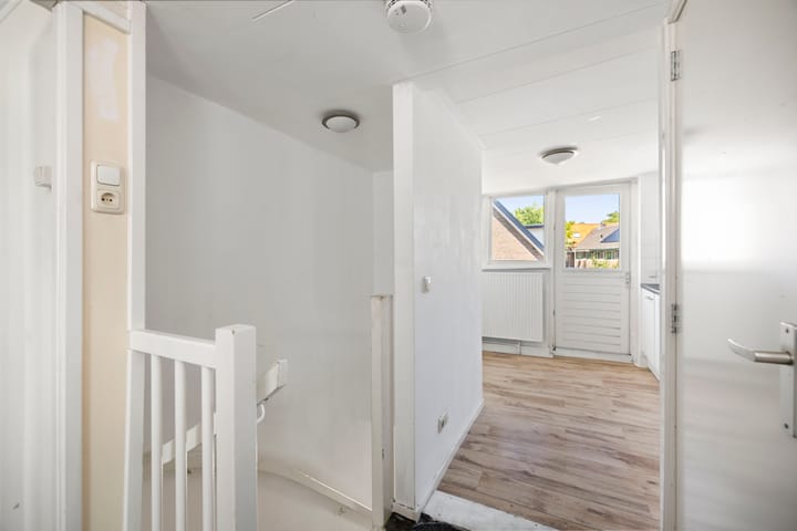 Foto 17 van Burg. Van Marlestraat 47