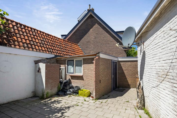 Foto 30 van Burg. Van Marlestraat 47