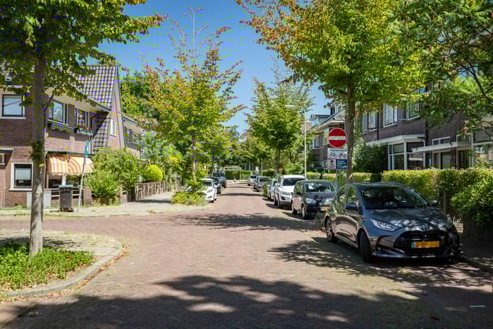 Foto 33 van Burg. Van Marlestraat 47