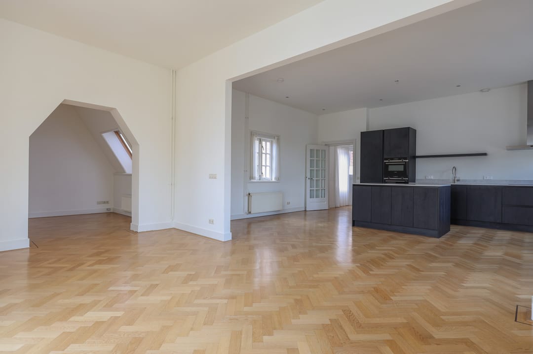 Photo 2 of Van Baerlestraat 28-2