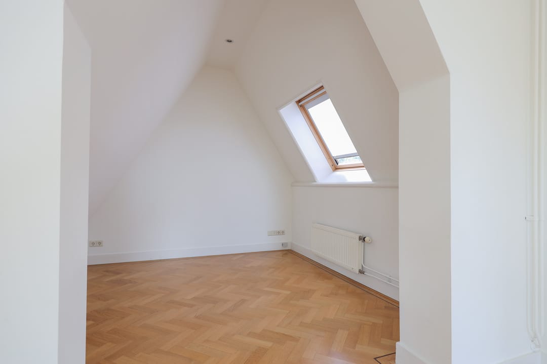 Photo 13 of Van Baerlestraat 28-2