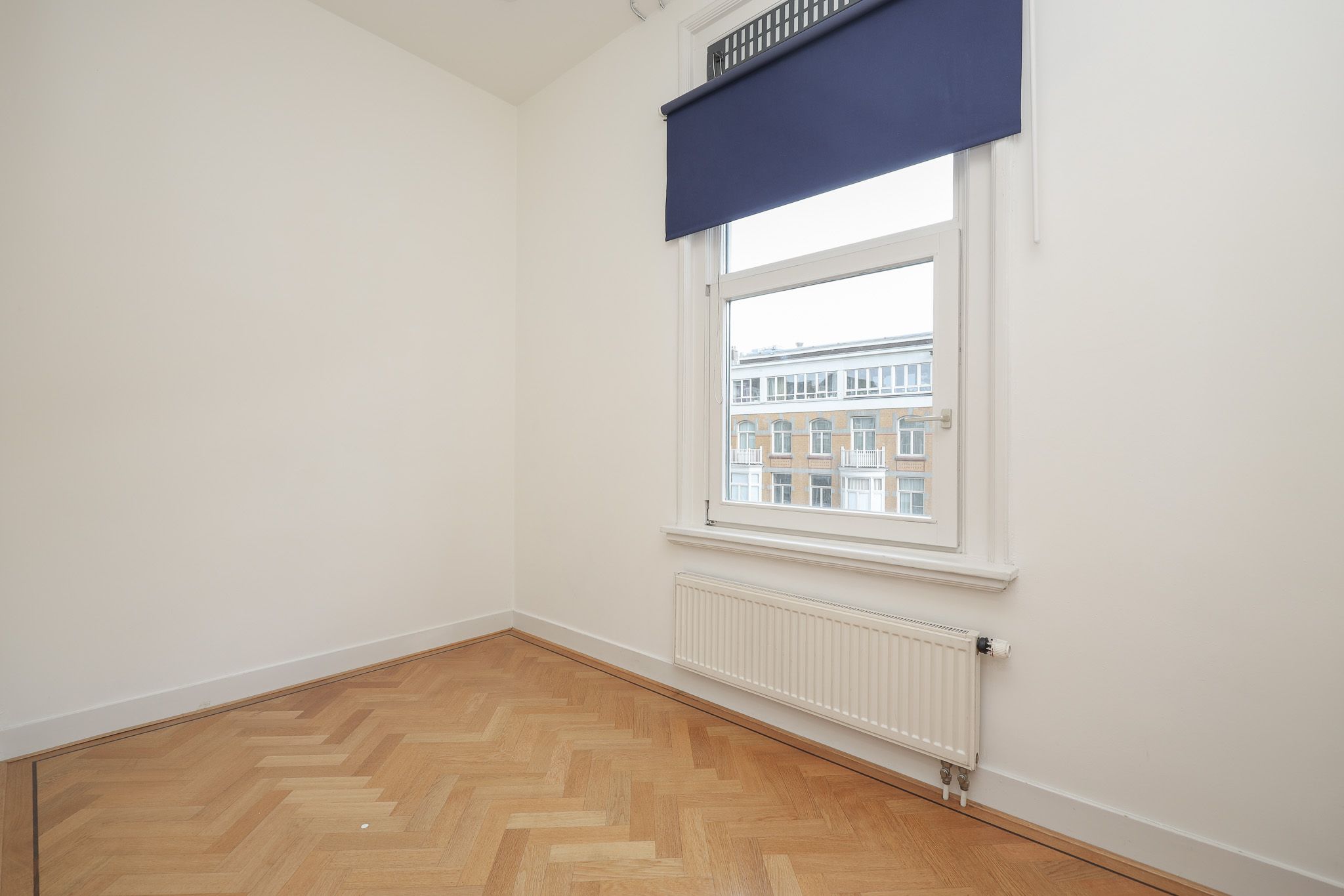 Photo 15 of Van Baerlestraat 28-2