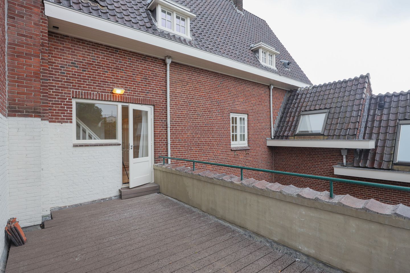 Photo 20 of Van Baerlestraat 28-2