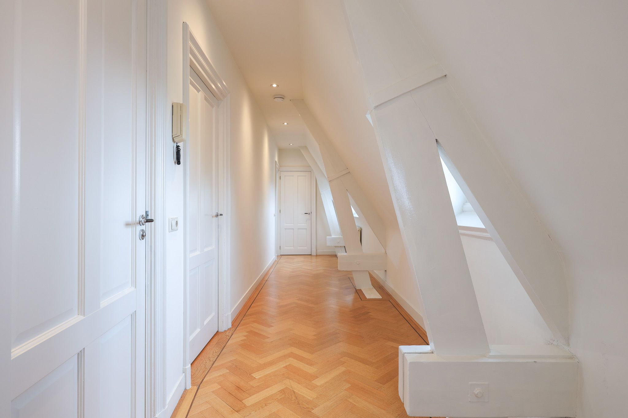 Photo 21 of Van Baerlestraat 28-2