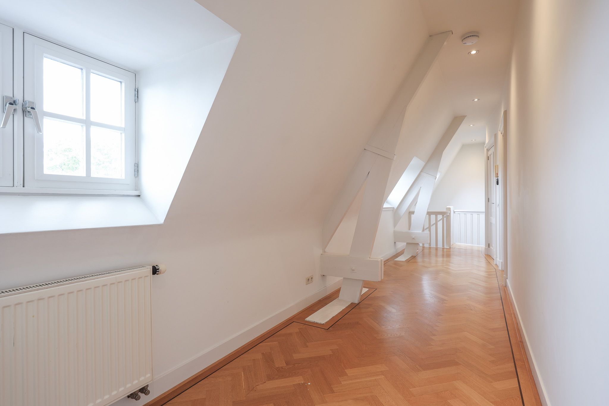 Photo 27 of Van Baerlestraat 28-2