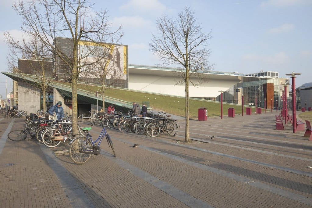 Photo 39 of Van Baerlestraat 28-2