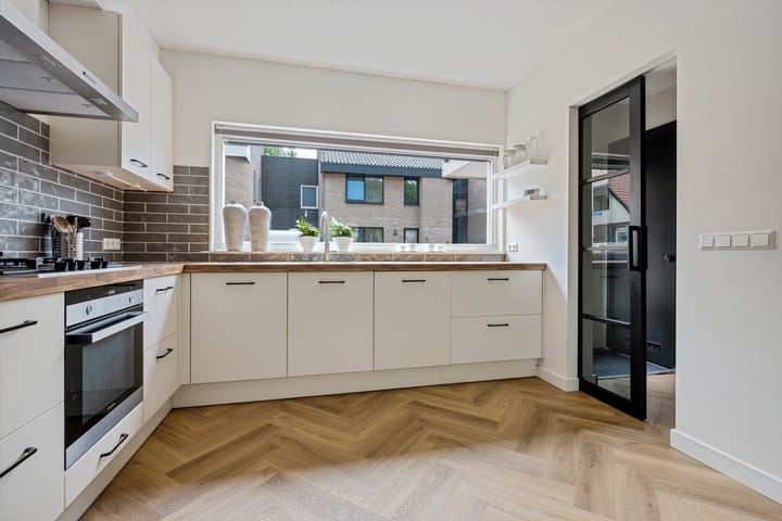 Photo 6 of Papaverveld 20