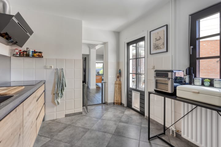 Photo 13 of Helmondsestraat 27