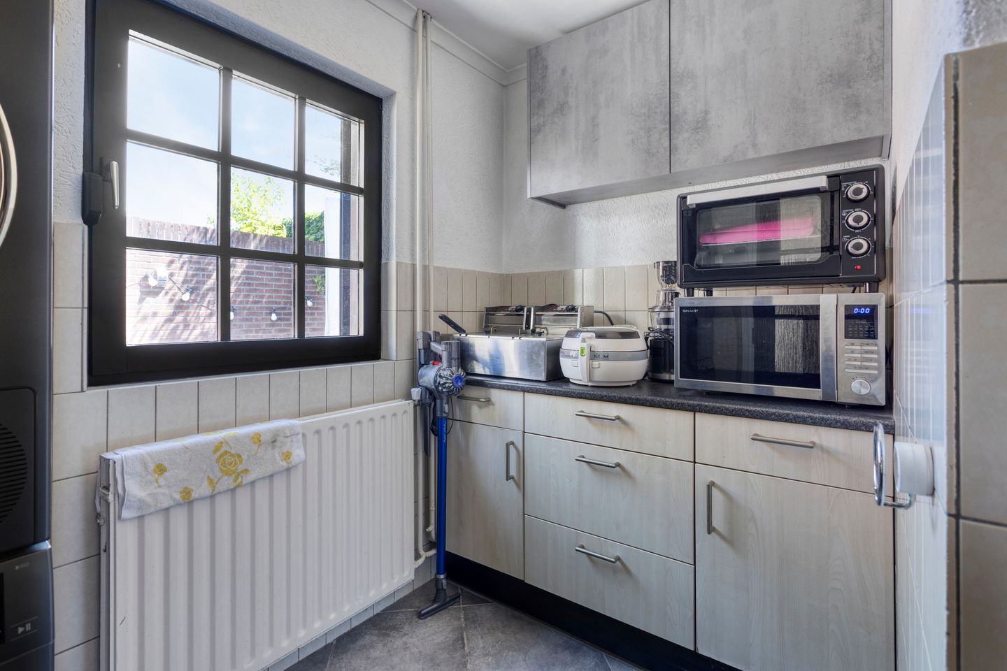 Photo 14 of Helmondsestraat 27