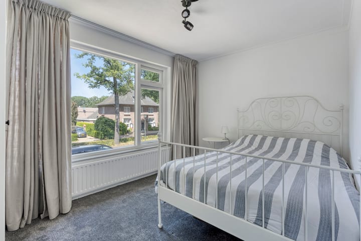 Photo 19 of Helmondsestraat 27