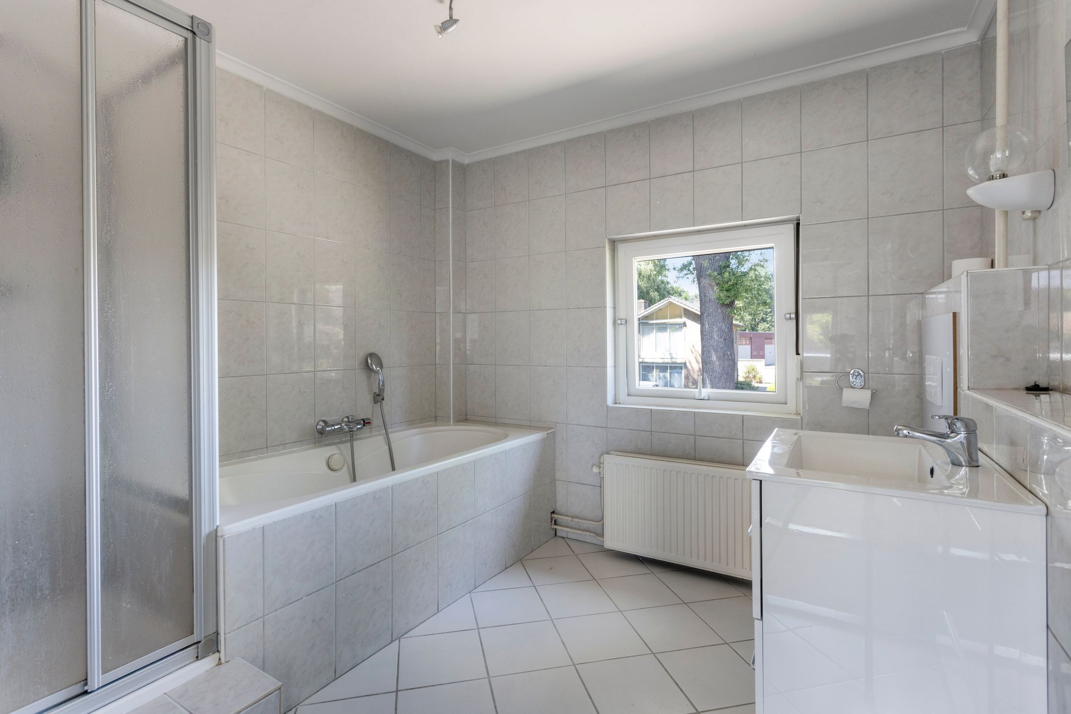 Photo 21 of Helmondsestraat 27