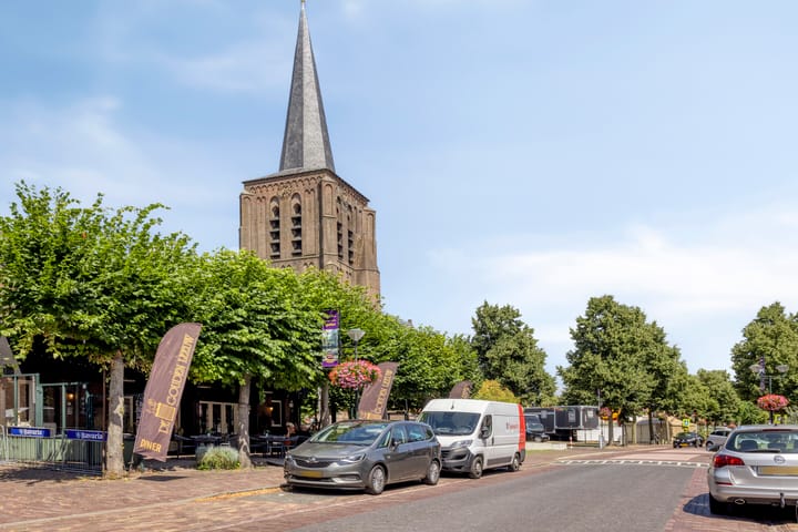 Photo 32 of Helmondsestraat 27