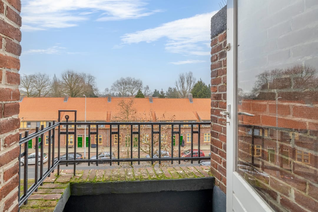 Photo 13 of Bree 27-B02