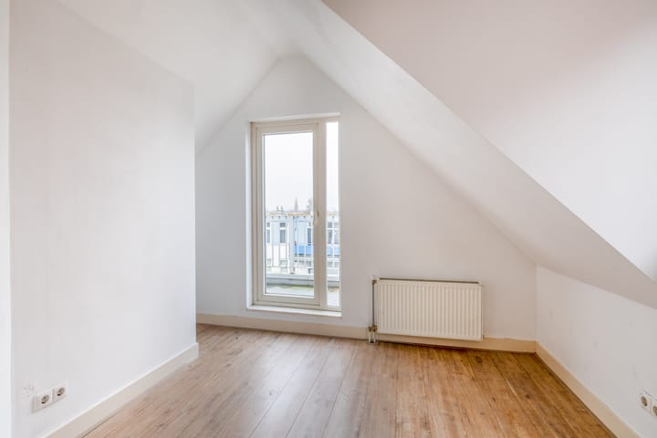 Foto 21 van Bree 27-B02