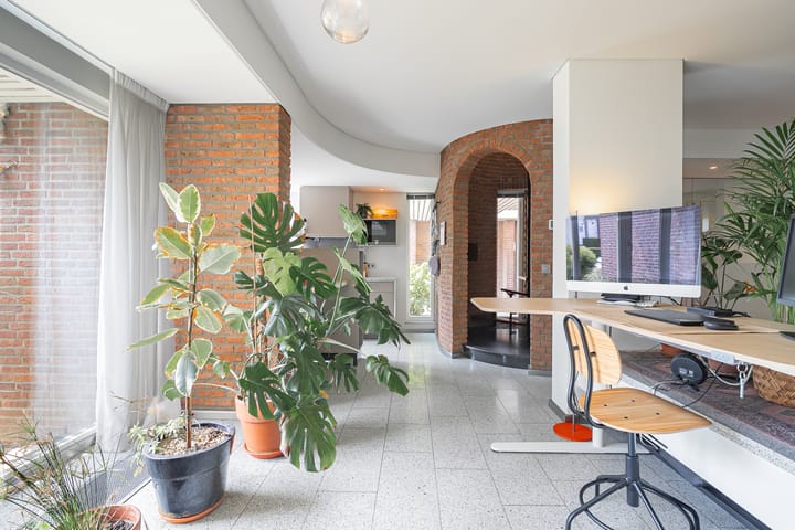 Foto 10 van Mesweg 8