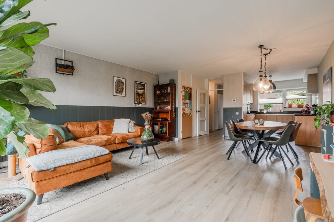 Foto 8 van van Meeuwenstraat 8