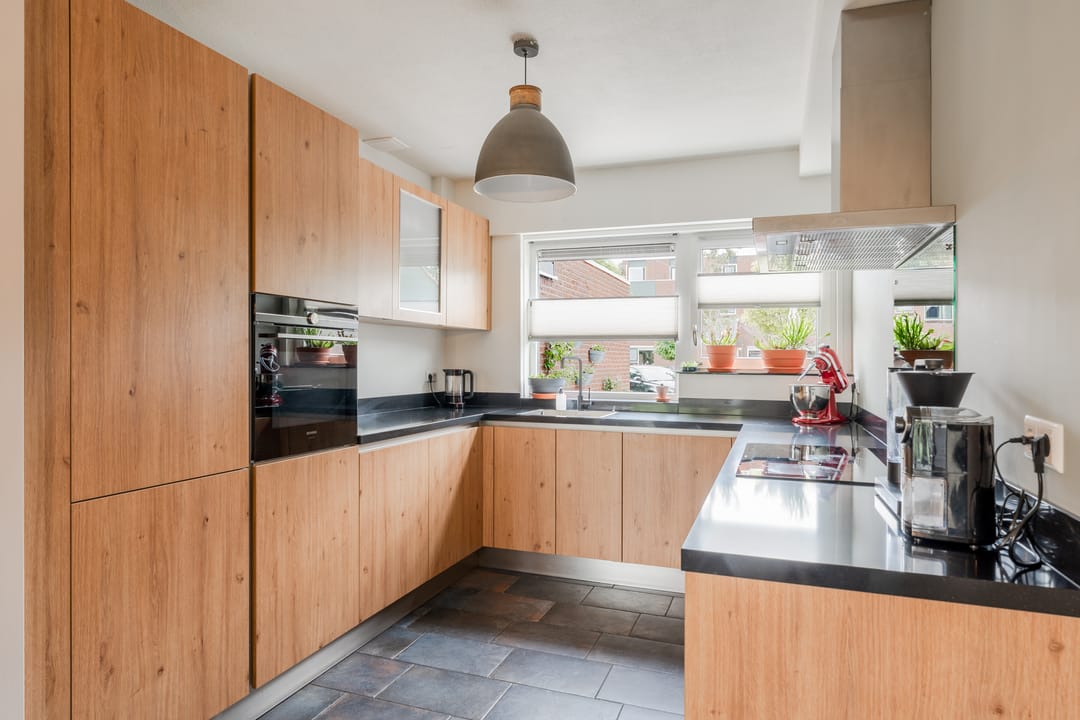 Foto 13 van van Meeuwenstraat 8