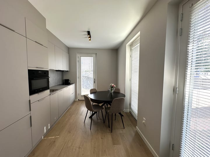 Photo 2 of Maashaven N.z. 471