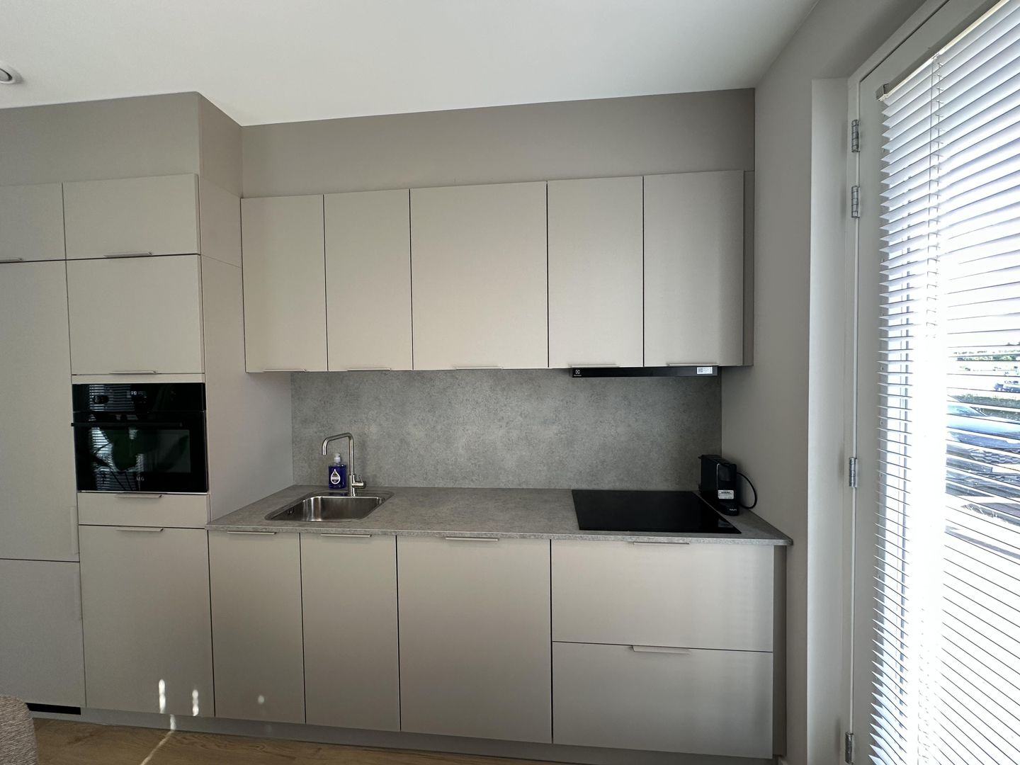 Foto 5 van Maashaven N.z. 471