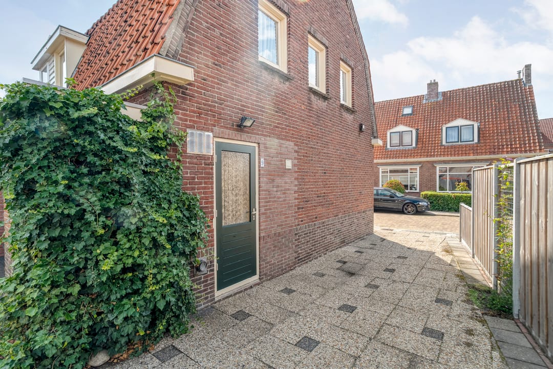 Photo 32 of Dillenburgstraat 9