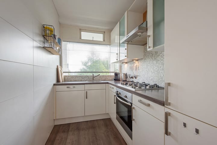 Foto 18 van Burgemeester Caan van Necklaan 211