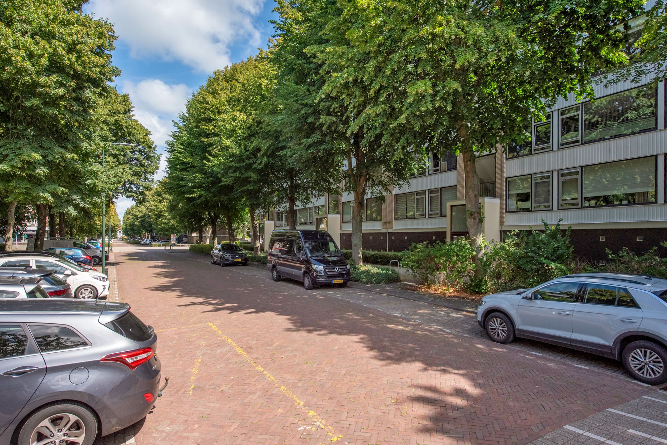 Photo 24 of Burgemeester Caan van Necklaan 211