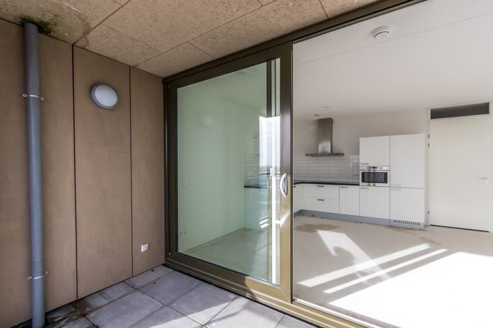 Photo 11 of Loosduinseweg 79