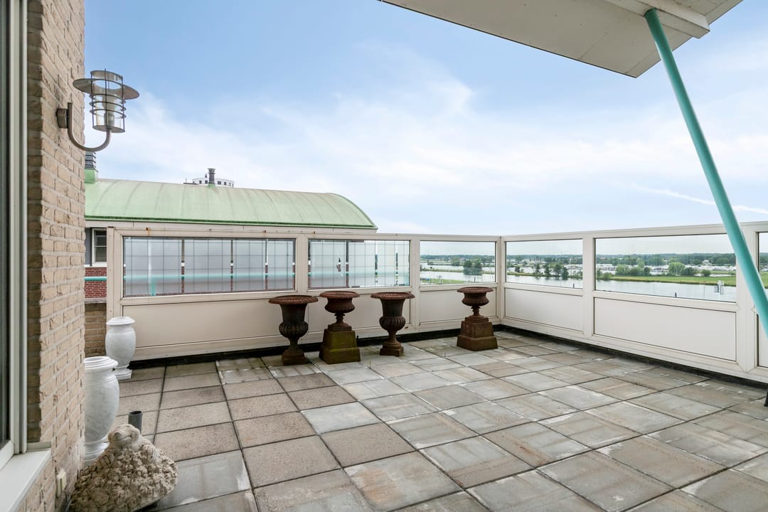 Photo 38 of Maasboulevard 53