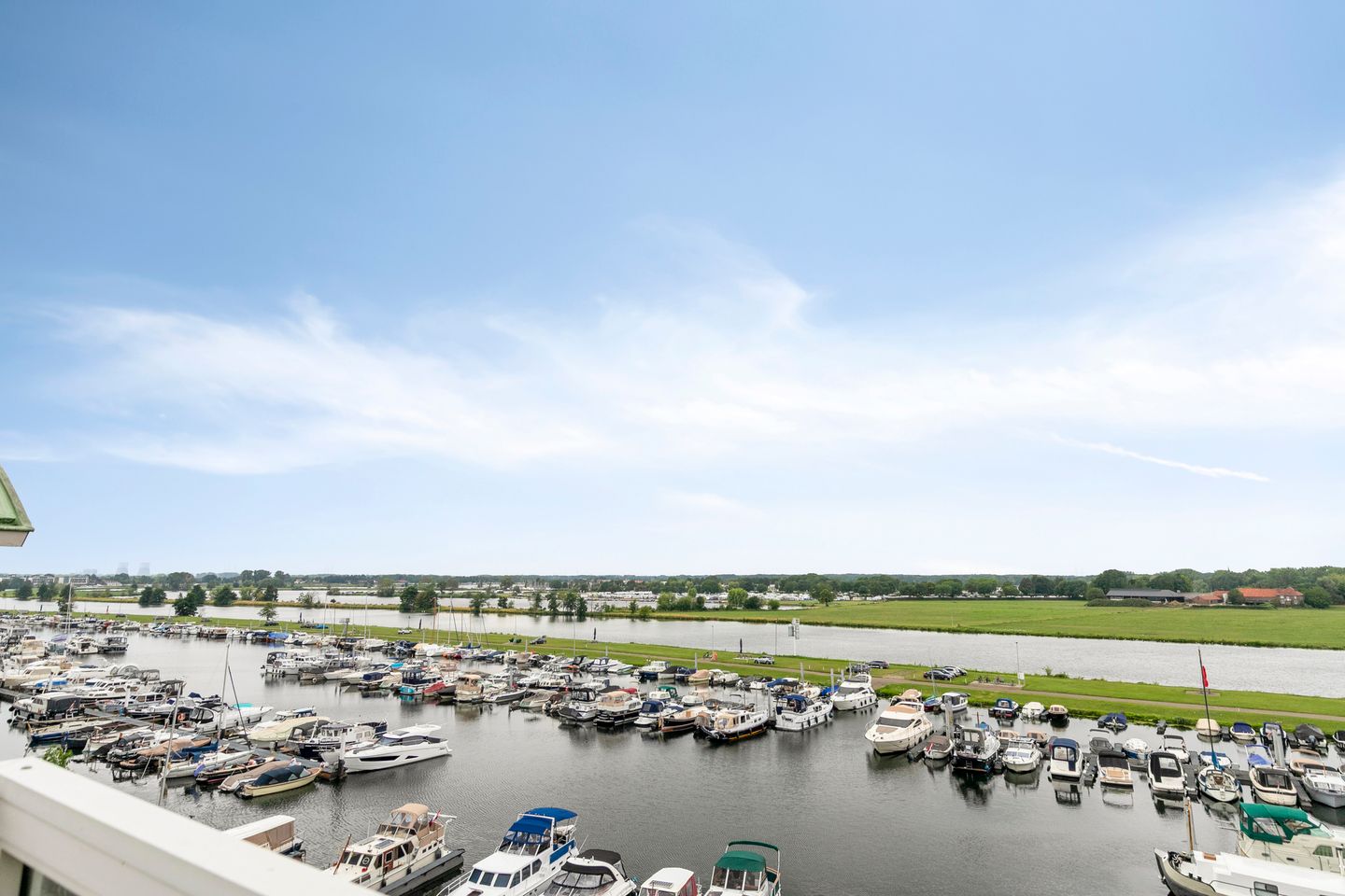 Photo 40 of Maasboulevard 53