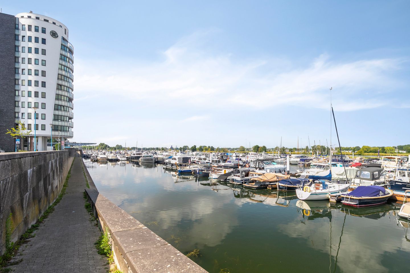 Photo 59 of Maasboulevard 53